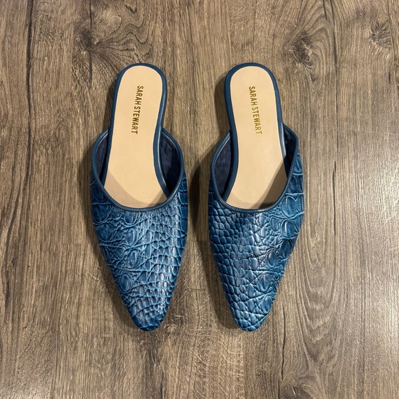 Sarah Stewart The Mabrey Mules Blue Croc Print Womens Size 10 MADE IN INDONESIA - Picture 1 of 9